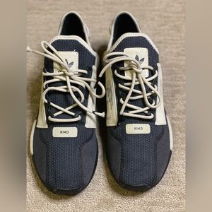 Adidas Originals NMD R1 V2 Shoes